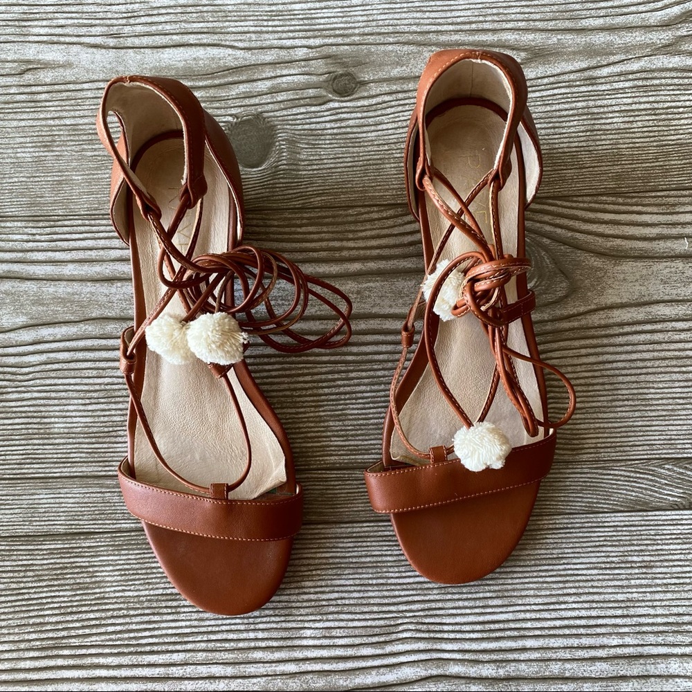 Raye Capri Pom Pom Block Heels Size 10 Boho Coastal